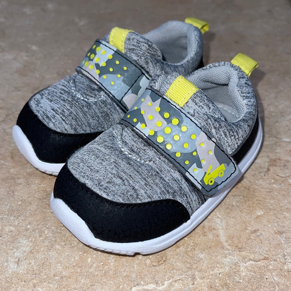 See Kai run sneakers size 4